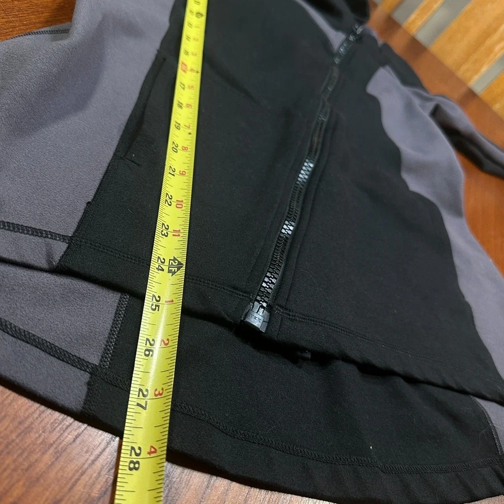 CAbi Jacket Womens Sz‎ M Dash Asymmetric Track Black Gray Pockets Full Zip